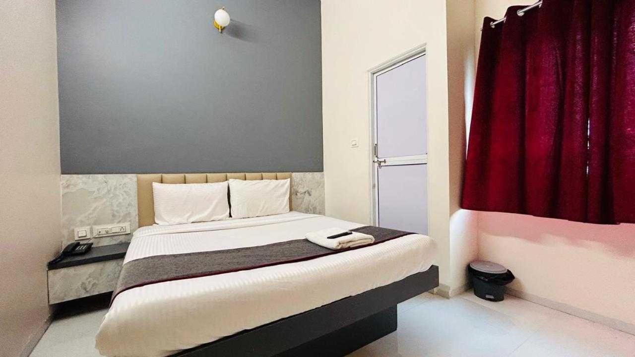 Oyo Hotel Elite Chandrapur Exterior foto